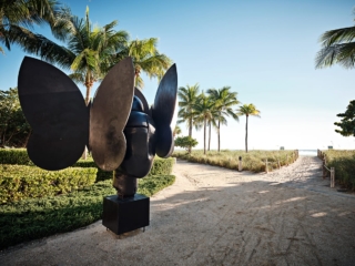 A sculpture that looks like butterflies