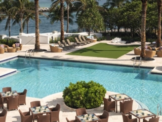 BH_Ritz-Carlton_Gallery_Waters-Edge