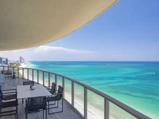 Presidental Suite – View_Balcony (1)